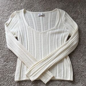 Hollister Cream V-Neck Sweater